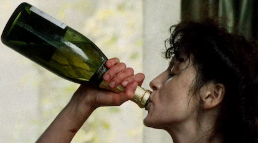 Claire-Outlander-Champagne.png
