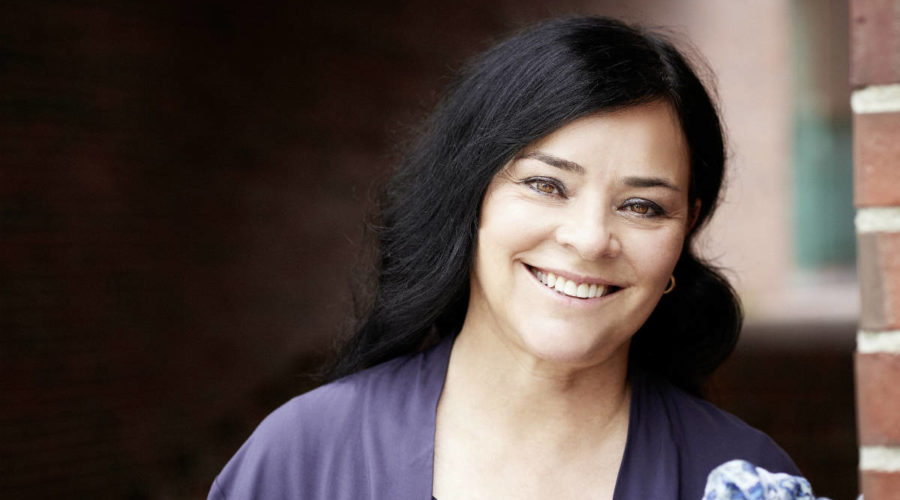 Get To Know Them: 10 Personal Questions with Outlander Author Diana Gabaldon